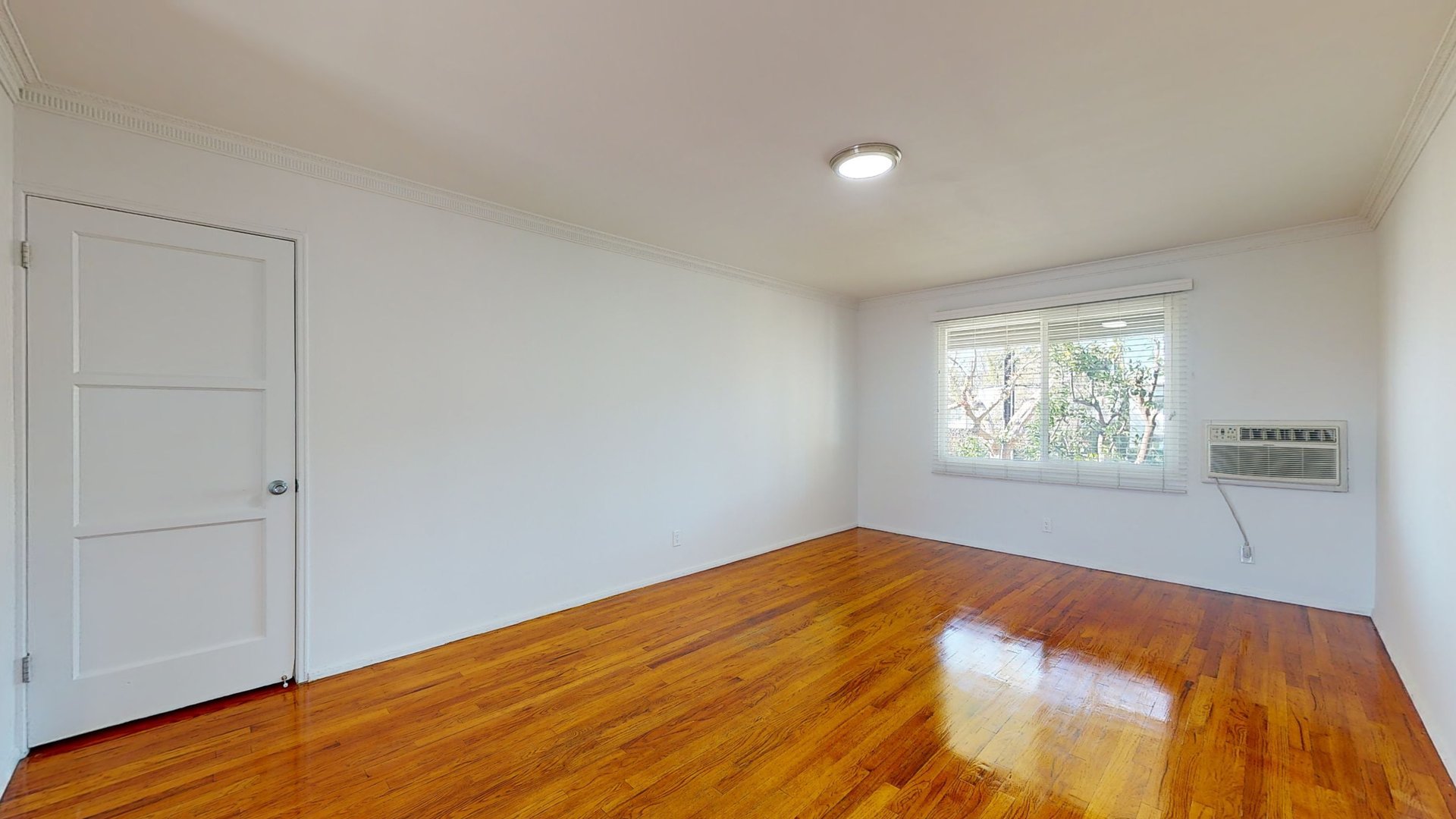 5700 Hazeltine Ave #5718, Van Nuys, CA 91401 - Tour It Now